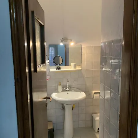 Johny's Apartment